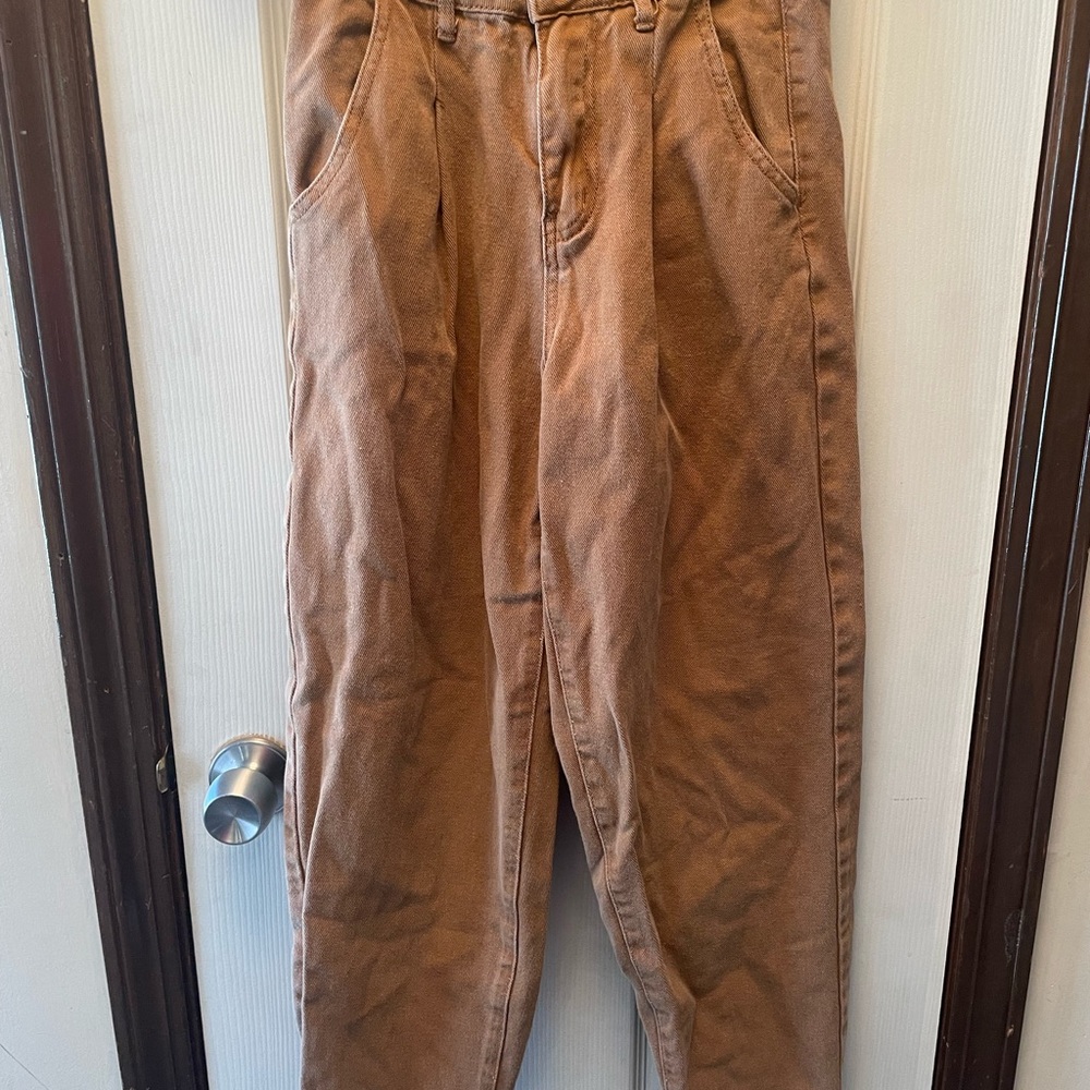 SHEIN Brown Chinos with High Waist and Relaxed Fit